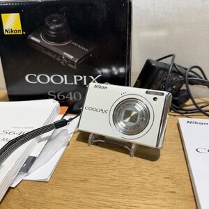 Nikon COOLPIX S640 12.2MP 5x Zoom Digital Camera & Charg W/ Box Tested Pearl Y2K